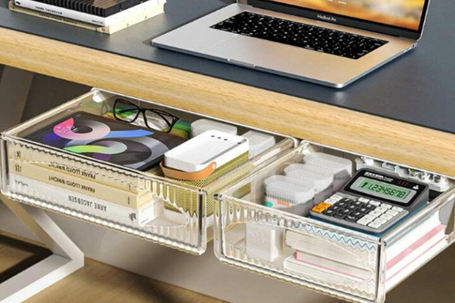furniture dan perabot yang membantu ruang kerja tetap rapi